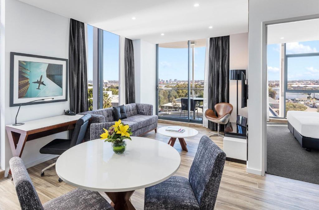 Mascot Hotel | Meriton Suites Mascot Central