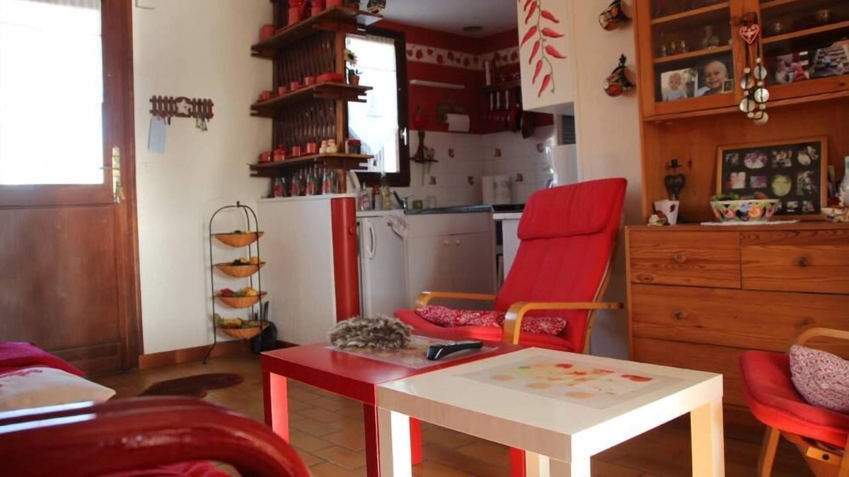 Merlimont-Plage House | Merlimont Plage: Pretty little house with enclosed garden
