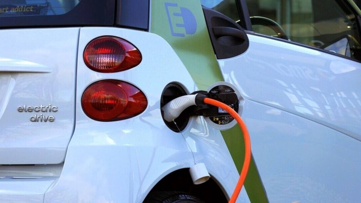 Portland Bed & Breakfast | MERLOT SUNSET - FREE Electric Vehicle Charging with every Reservation