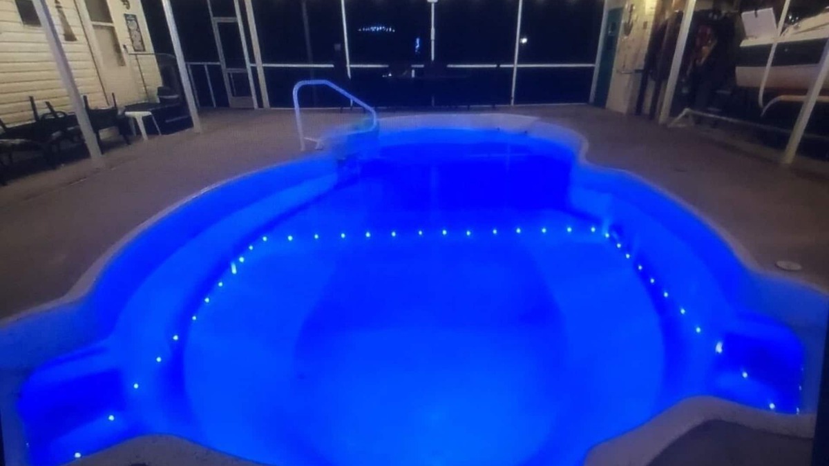 Weeki Wachee Gardens House | MERMAID MANOR heated POOL! Waterfront, BOAT DOCK, KAYAKS, paddle Weeki Wachee
