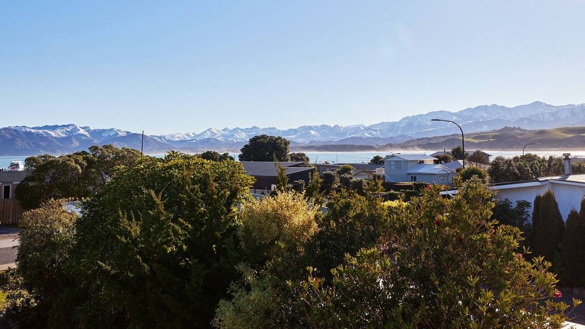 South Bay House | Mermaid's Rest - Kaikoura Holiday Home