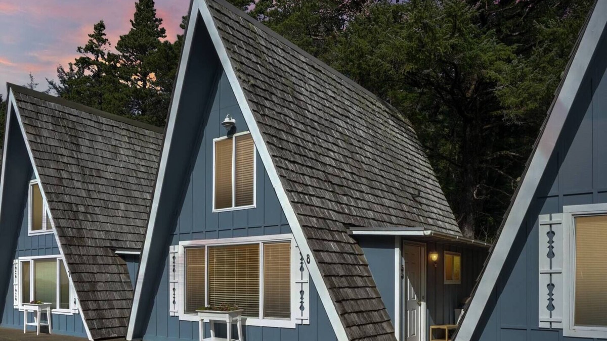 Otter Rock Ski Chalet | Mermaid's Rest Oceanfront A Frame Pet Friendly