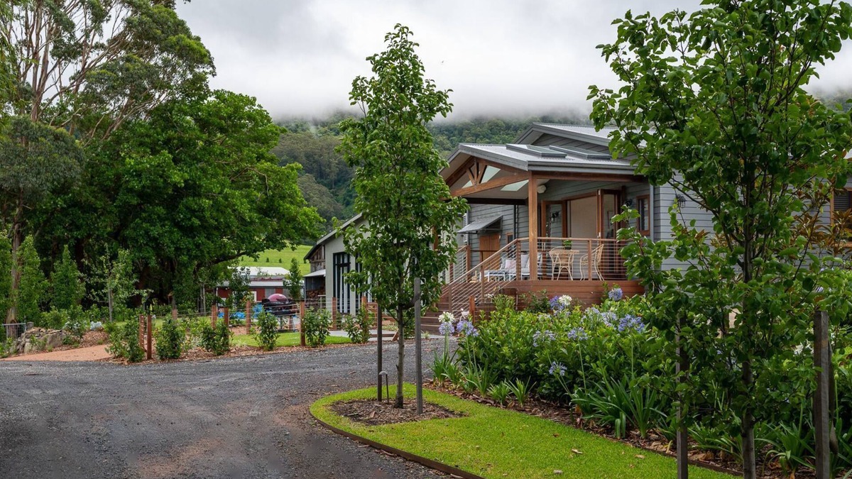 Meroo Meadow Cottage | Meroo Springs - Luxury Country Getaway minutes from Berry