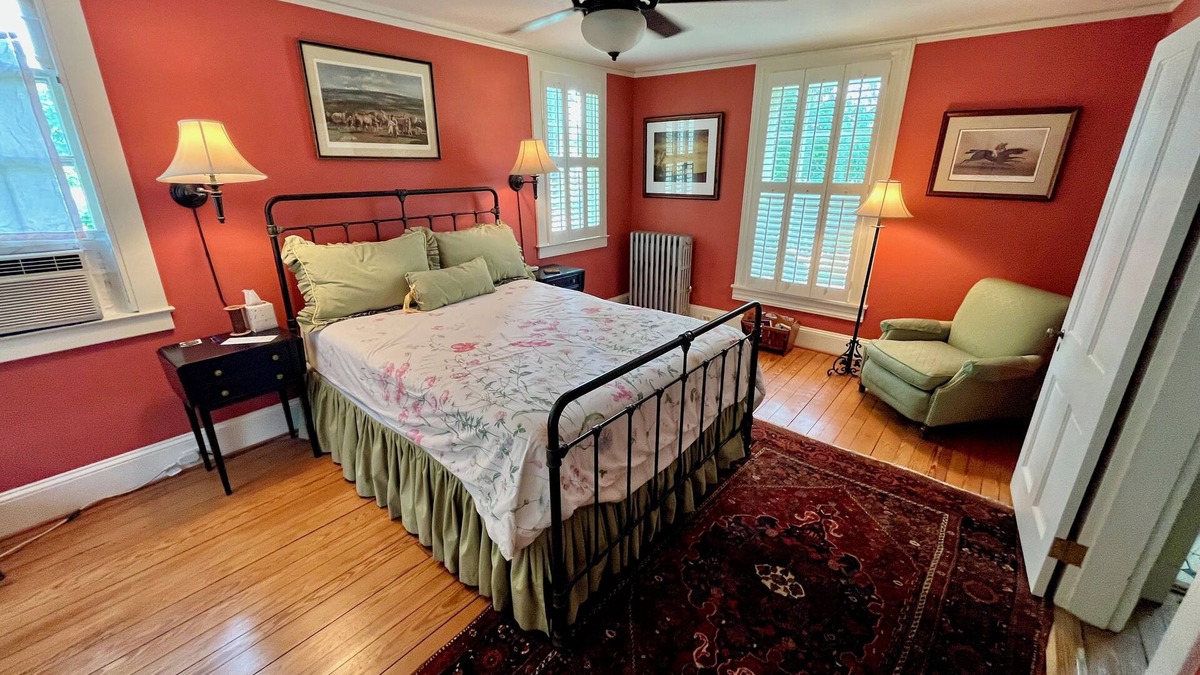 Fork Other | Merryland Farm guest house in Hydes