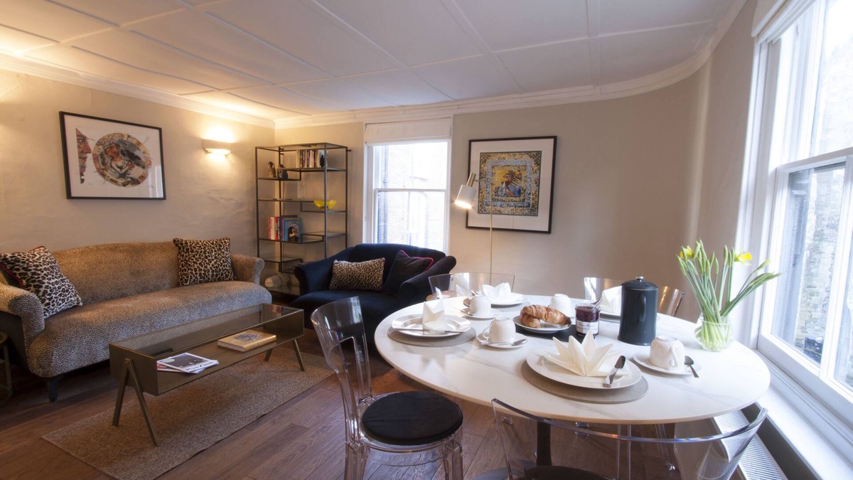 Rye Cottage | Merrythought Cottage - 2 bed, 2 bath cottage in the heart of Rye citadel