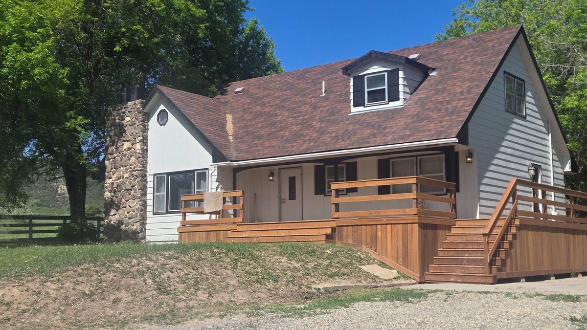 Mesa House | Mesa COWBOY&HORSE Ranchn Mesa Colorado. Sleeps 7+n All Pet Friendly