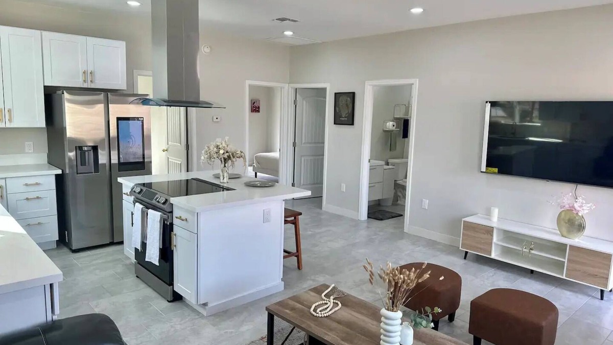 Dobson Ranch House | Mesa Modern 2BR: Classic & Charmnn