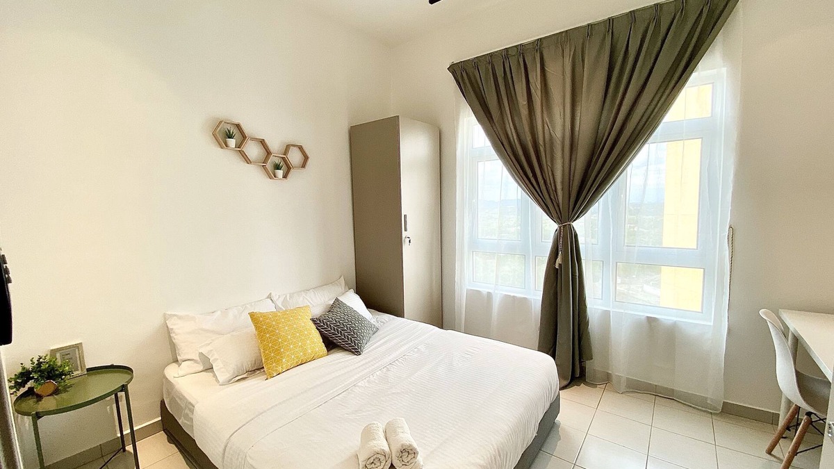 Nilai Condo | Mesahill Nilai cozy homestay beside mall ,near Airport KLIA & F1 Sepang [Wifi]