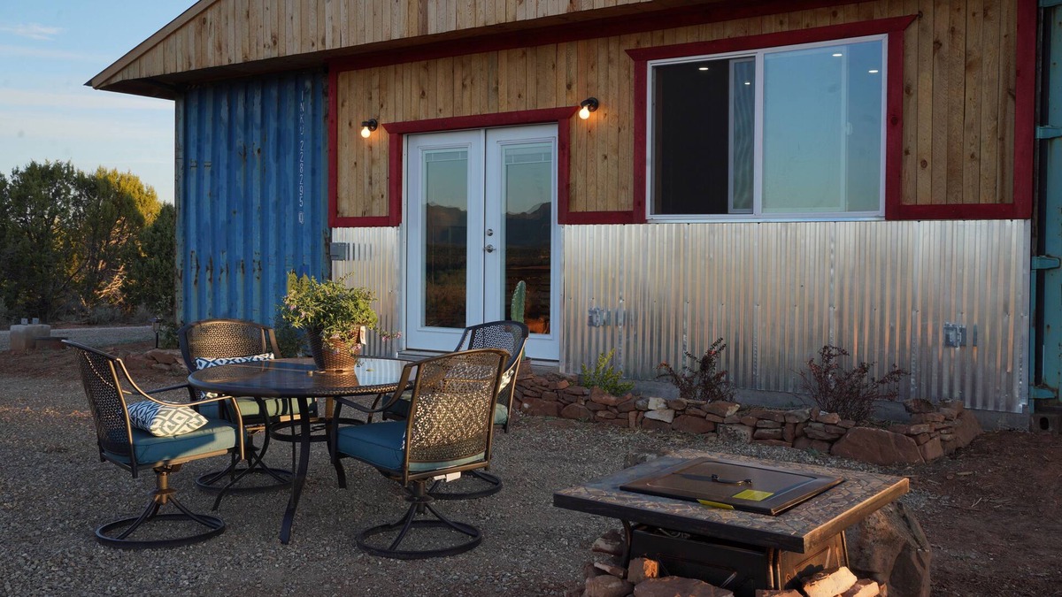 Cortez House | MesaVerde Views, KingBed, Free Bkfst/Starlink Wifi