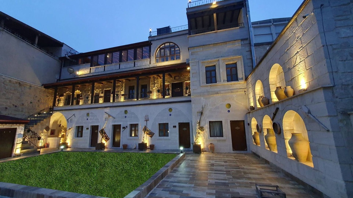 Cavusin Hotel | Mesken Cave Suites