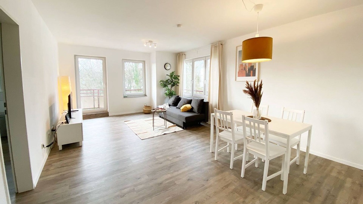 Hochdahl Apartment | Met02 - Monteurwohnung mit Balkon in Erkrath-hochdahl, 83qm, 2 Schlafzimmer, 1 Wohnzimmer, Max. 4 Personen