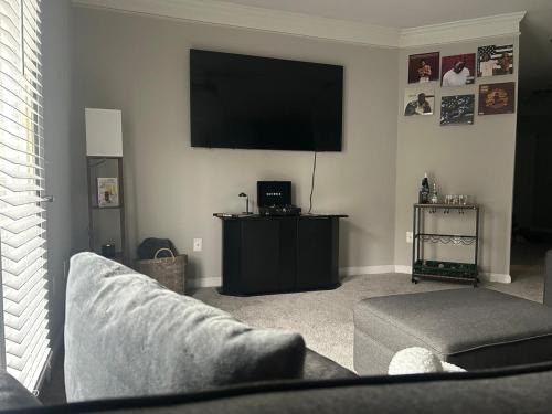 Kennesaw Apartment | Metro Atlanta Braves Get Away