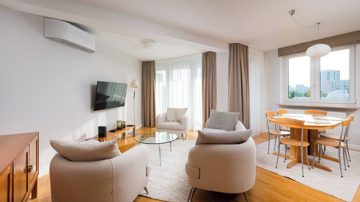 Ursynow Apartment | Metro Imielin 2-Bedroom Apartment