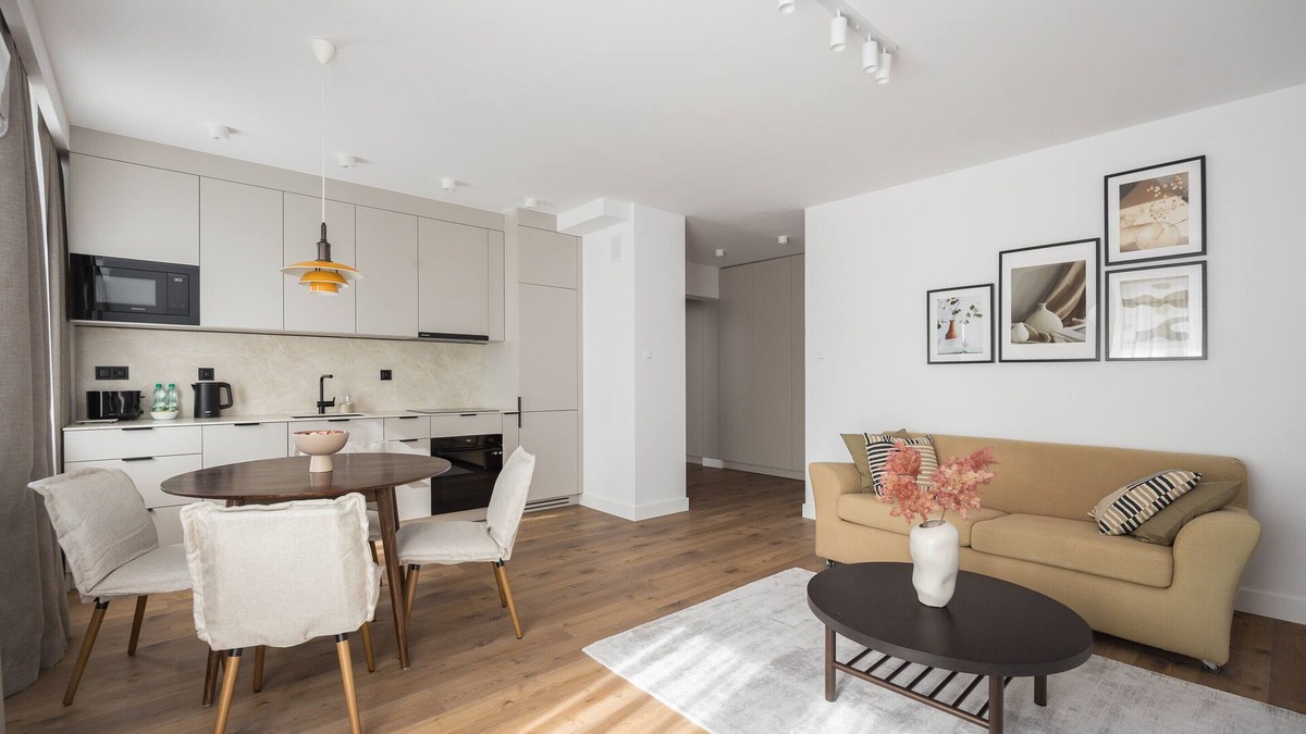 Ursynow Apartment | Metro Kabaty Elegant Apartment