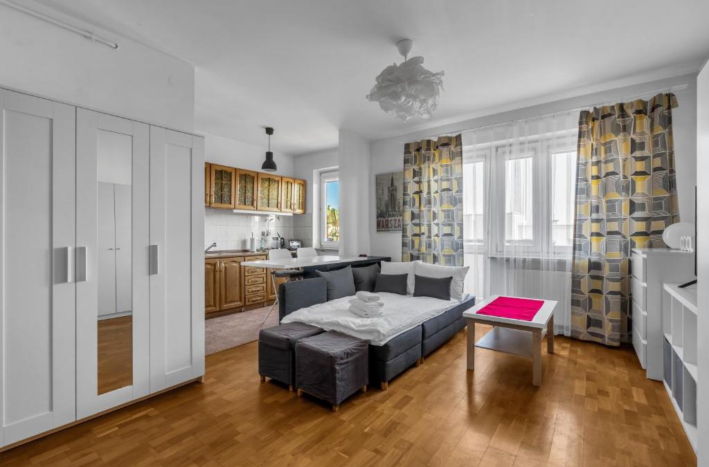 Ursynow Apartment | Metro Kabaty Homely Studio
