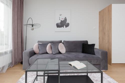 Targowek Apartment | Metro Kondratowicza Warsaw Apartment with Parking by Noclegi Renters
