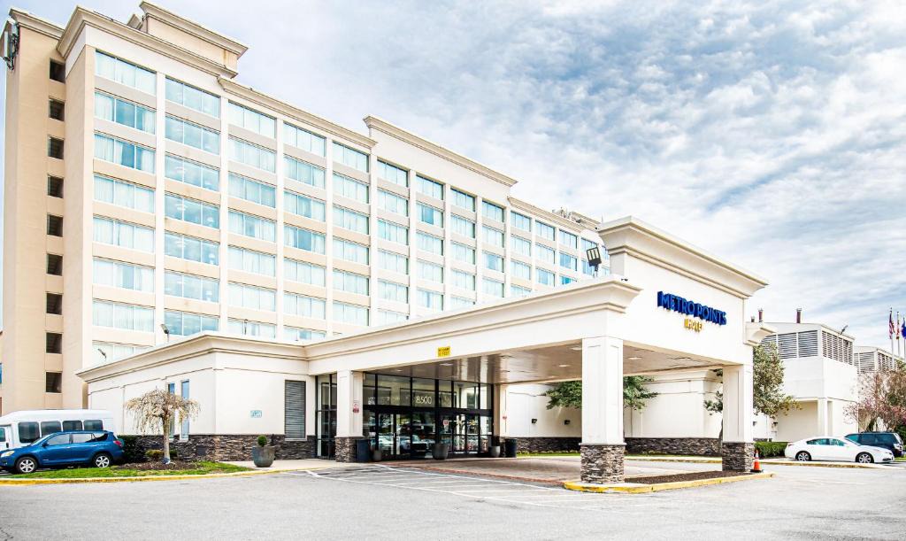 New Carrollton Hotel | Metro Points Hotel Washington North