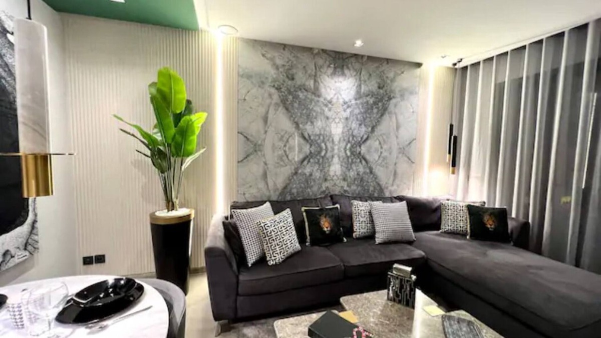 RACINE EXTENSION House | Metropolitan 06-Two Bedrooms TV 75' Cavalli Luxury