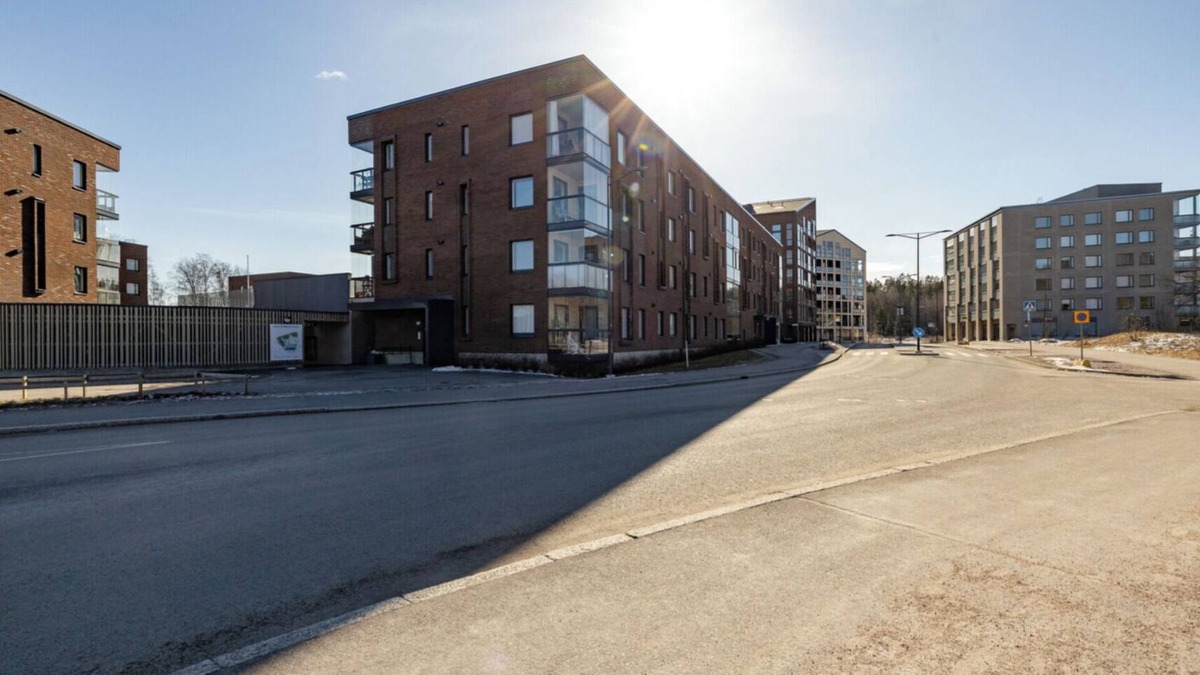 Espoo Apartment | Metsämansikan helmi