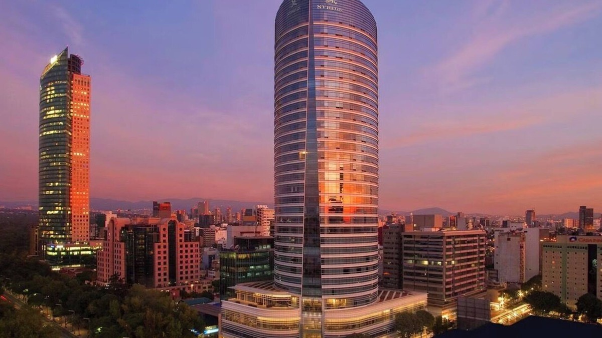 Reforma Apartment | Mexico City Luxury One-Bedroom Residence with Designer Furnishings