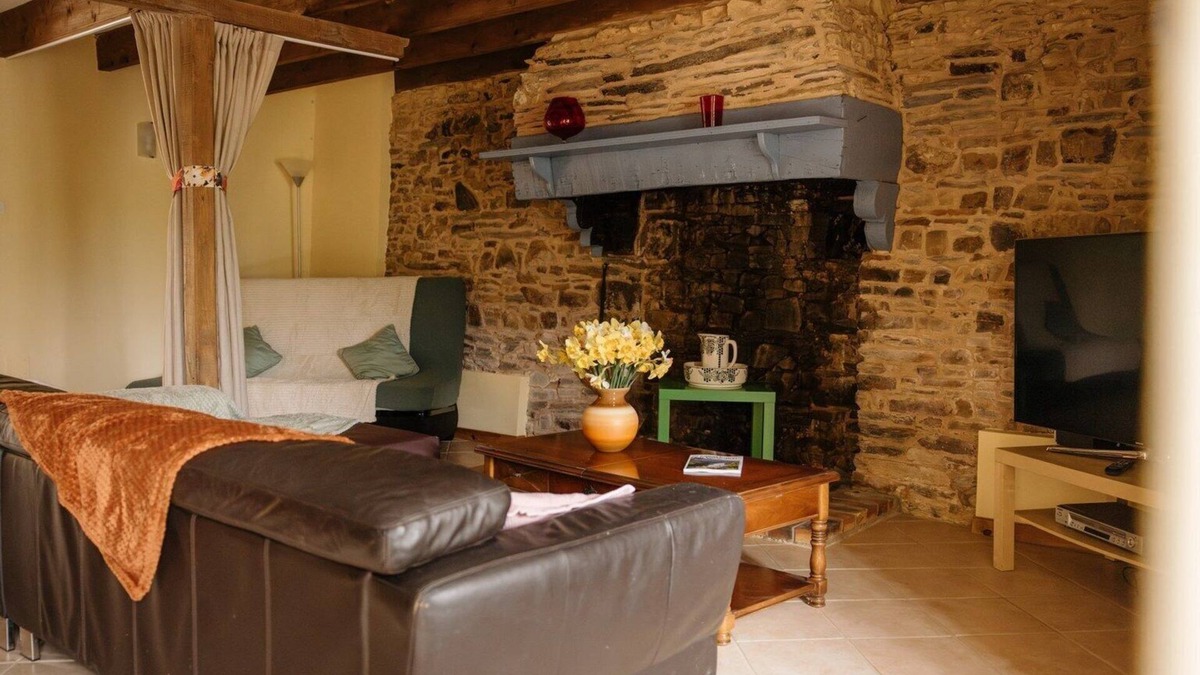 Teillay House | Mézon Maëlle, ideal for families and friends