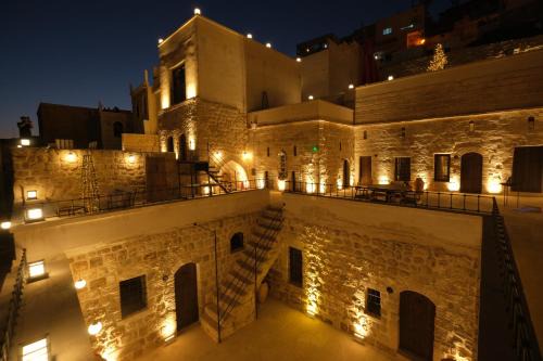 Artuklu Hotel | Mezova Otel