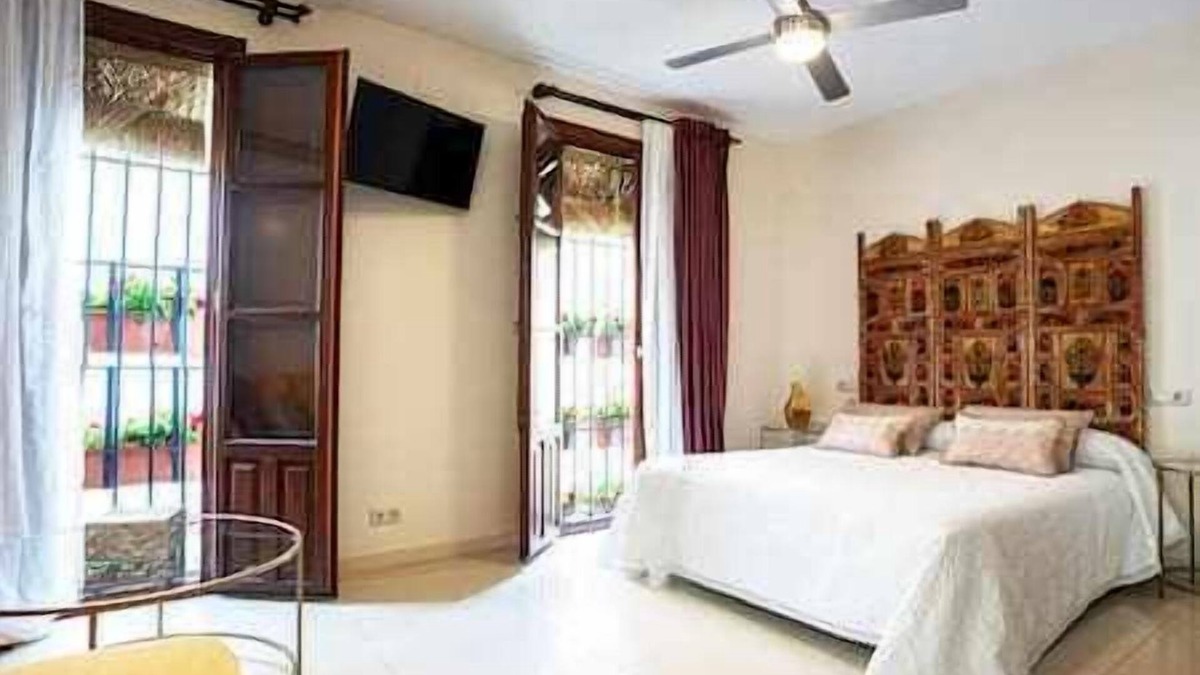 La Catedral Apartment | Mezquita House Free Parking