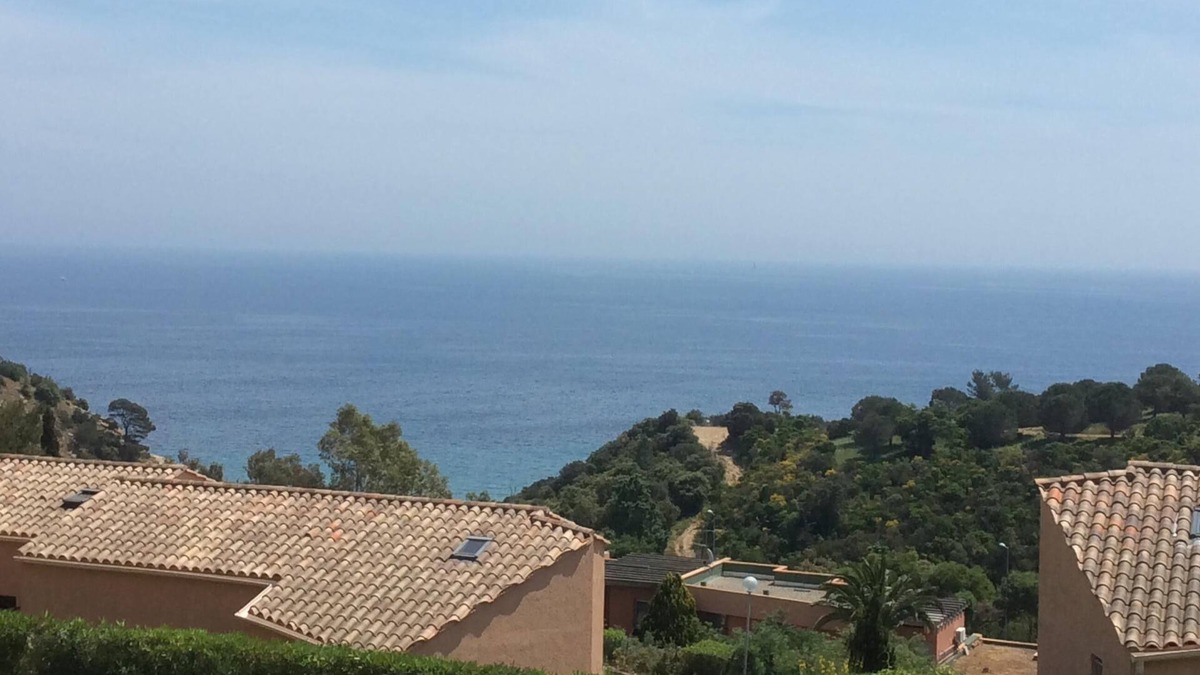 Cavaliere Apartment | mezzanine studio with magnificent sea view, 300 m from the beach of bonporteau