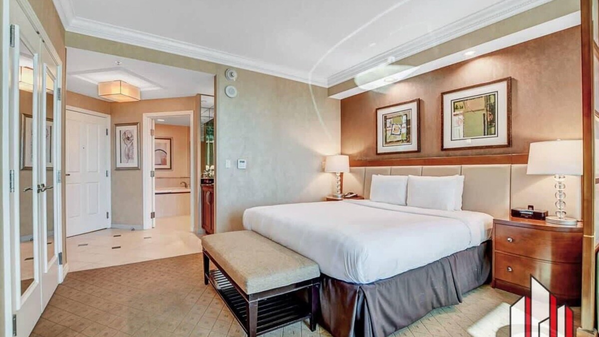 Las Vegas Condo | MGM Signature-11-604 Jacuzzi Studio