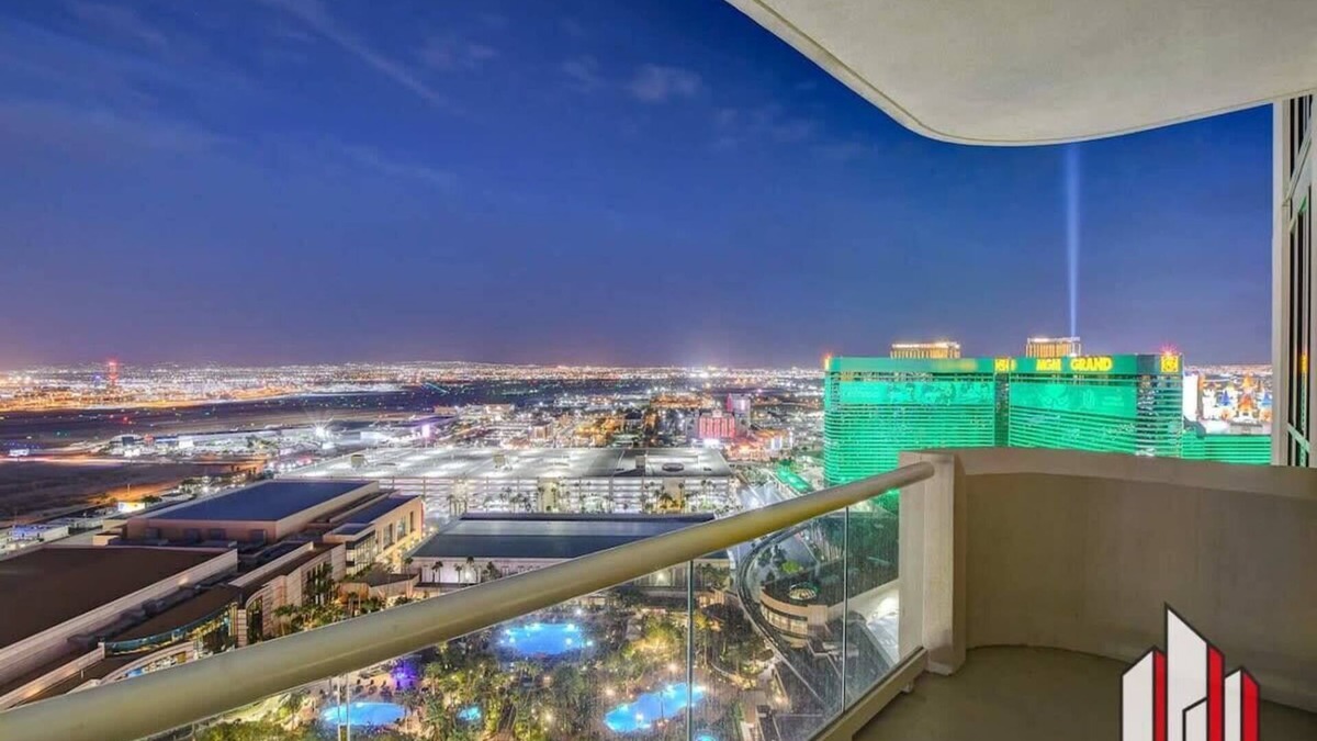 Las Vegas Condo | MGM Signature-28-602 1Br 2Ba Balcony Jacuzzi Suite