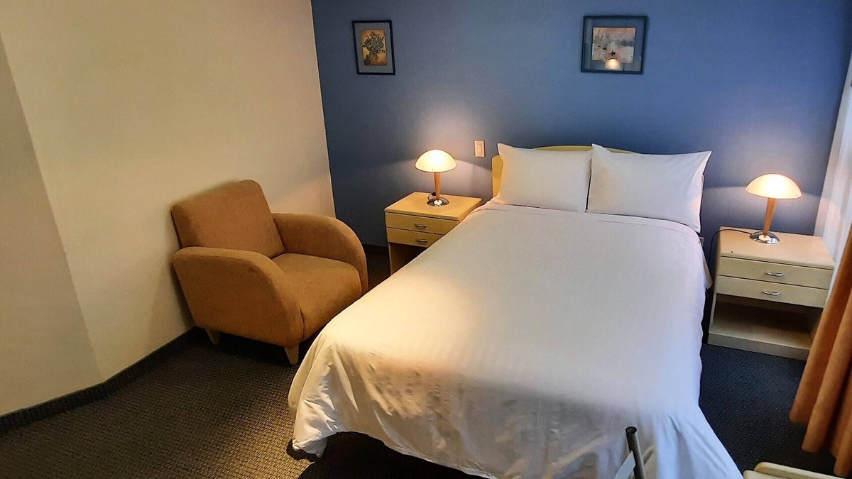 Gonzalez Suarez House | MH Suite Standard in the heart of the city