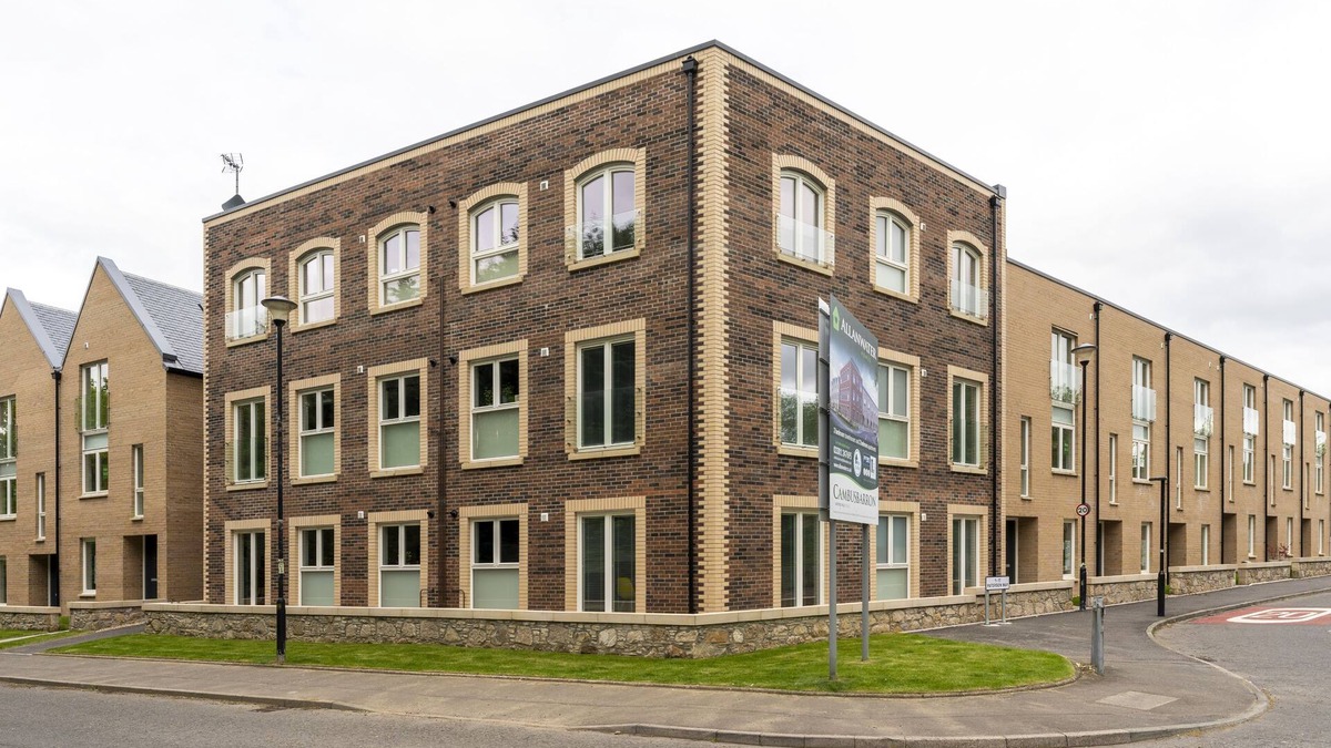 Auchengray Apartment | Mhuilinn Apartment - an apartment that sleeps 3 guests in 2 bedrooms