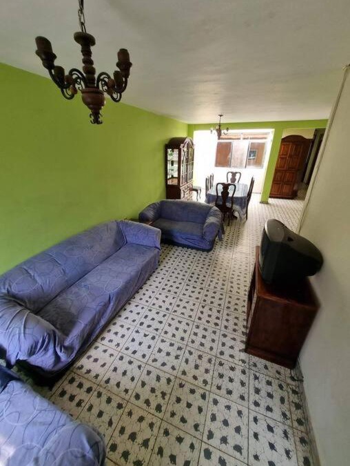 Uriangato Apartment | Mi casa cerca de la línea divisoria