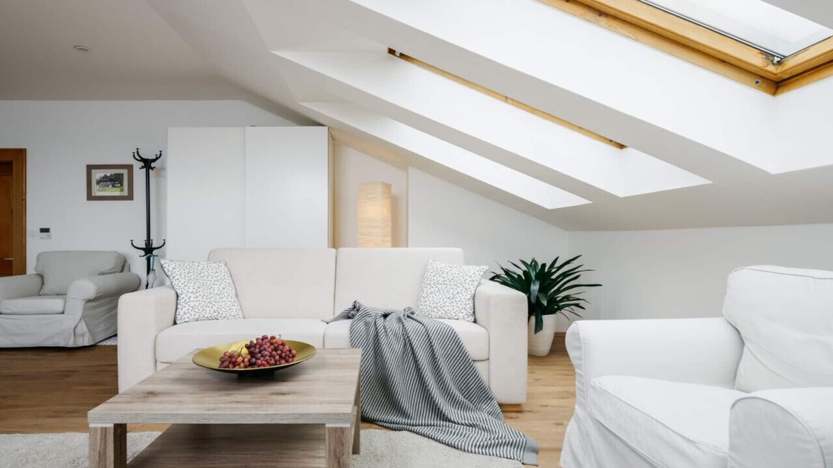 Stare Mesto Apartment | MIA Cozy Apartment with Prague Castle View, Parking & A/C