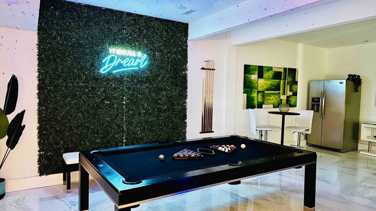 Dilworth House | Miami Escape w/Pool & Hot Tub