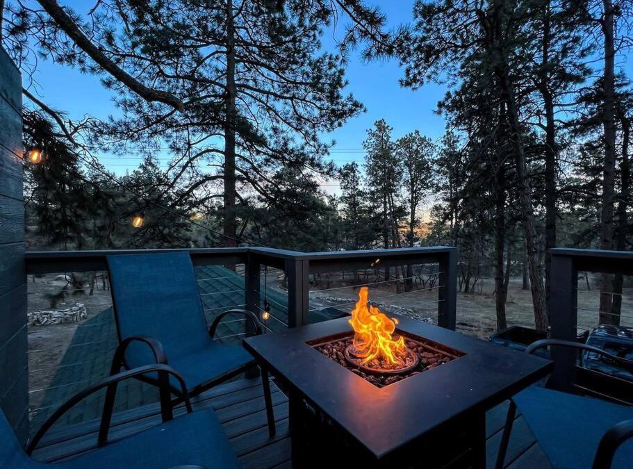 Colorado Springs Villa | Micah Blk Forest Lodge Cottage on 6 Wooded Acres