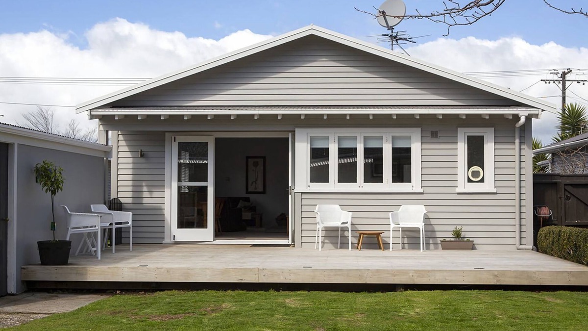 New Plymouth Cottage | MICHELIA FIGO COTTAGE