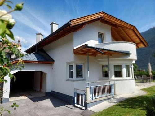 Imst House | Michl"s Villa Modern retreat