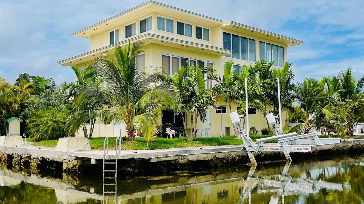 Whispering Pines House | Mickey and Lynn's House of Windows