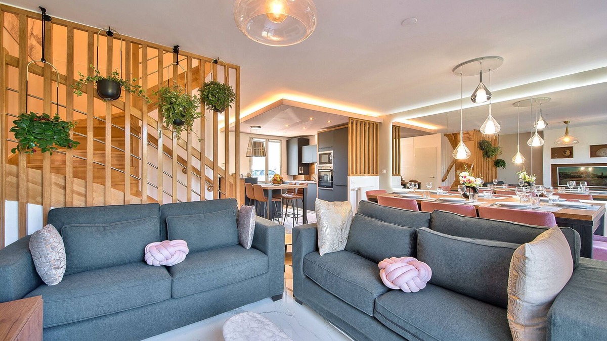 Villeneuve-le-Comte House | MickeyRelax House spa, sauna, children playground, parking next Disneyland Paris