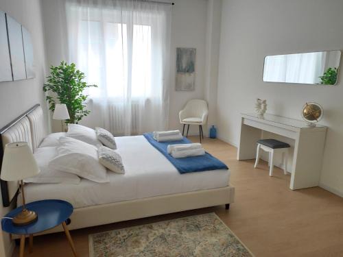 Tre Torri Apartment | MiCo Elegante e raffinato trilocale appartamento