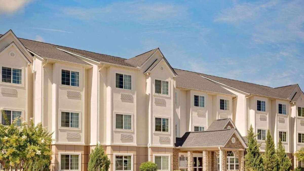 Perry Hotel | Microtel by Wyndham Perry National Fairground Area I-75