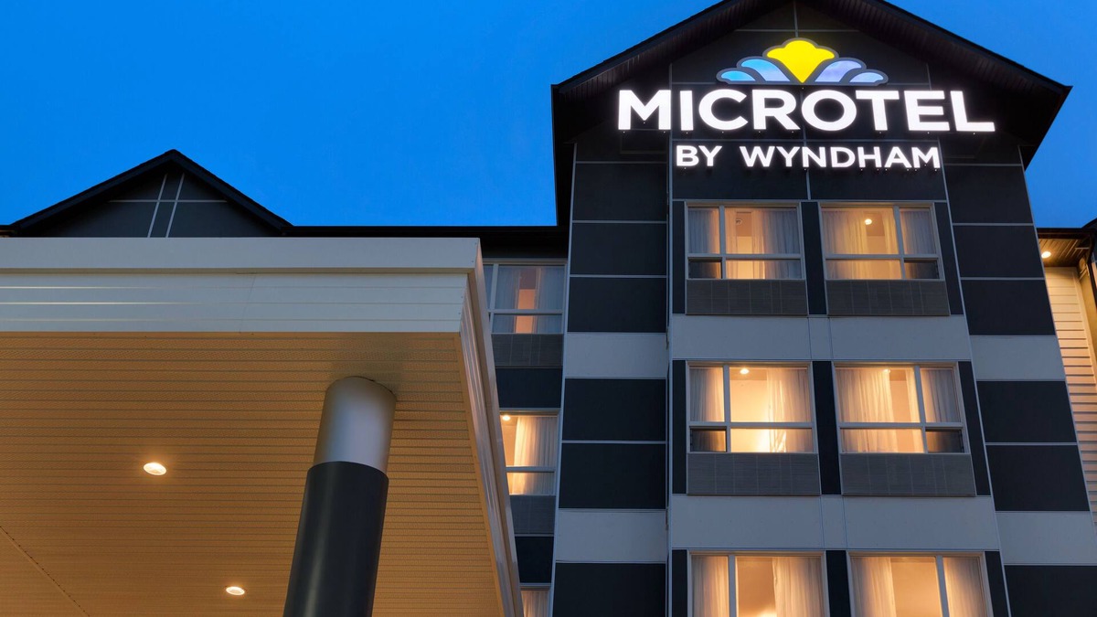 Whitecourt Hotel | Microtel Inn & Suites By Wyndham Whitecourt