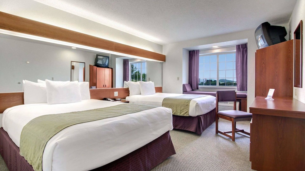 Bridgeport Hotel | Microtel Inn & Suites by Wyndham Bridgeport