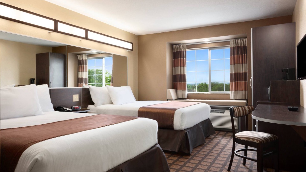 Pleasanton Hotel | Microtel Inn & Suites by Wyndham Pleasanton