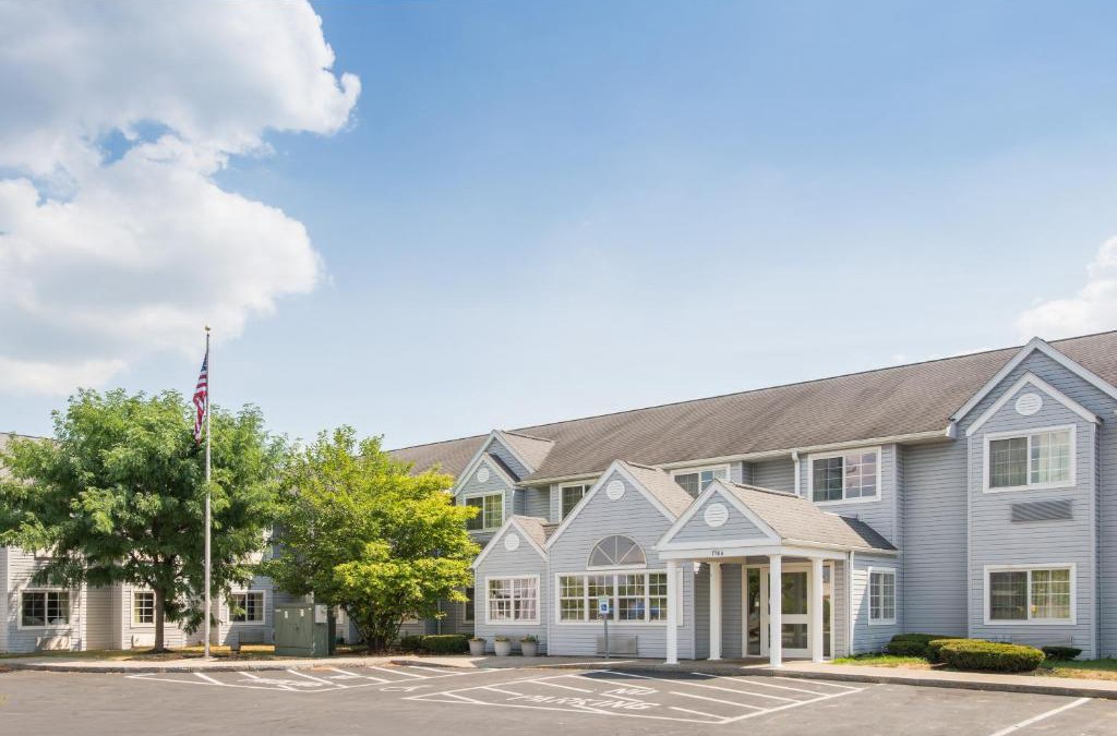 Seneca Falls Hotel | Microtel Inn & Suites by Wyndham