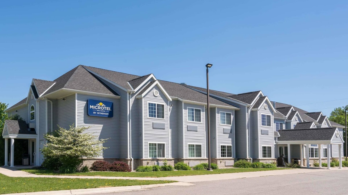 Springfield Hotel | Microtel Inn & Suites by Wyndham Springfield