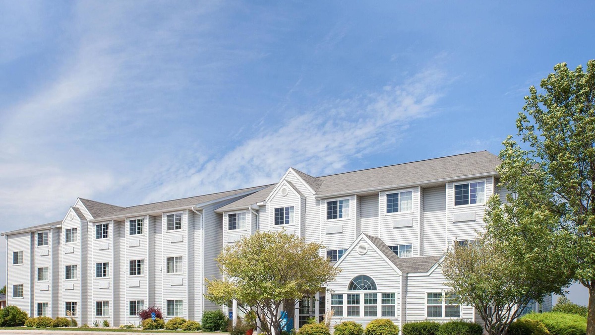 Clear Lake Hotel | Microtel Inn & Suites By Wyndham Clear Lake