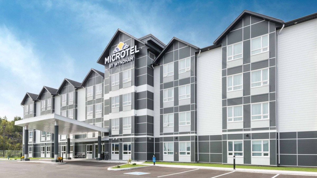 Sudbury Hotel | Microtel Inn & Suites by Wyndham Sudbury