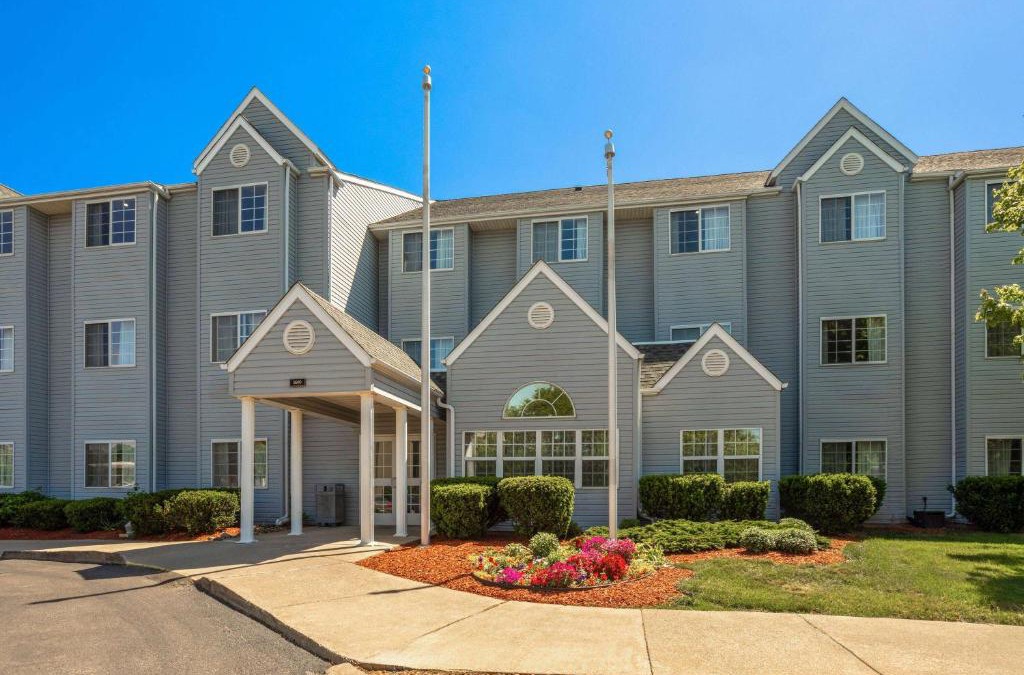 Thurston Hotel | Microtel Inn & Suites by Wyndham Ann Arbor